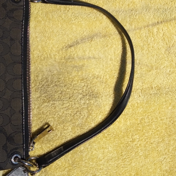 Coach Handbag - Picture 4 of 7